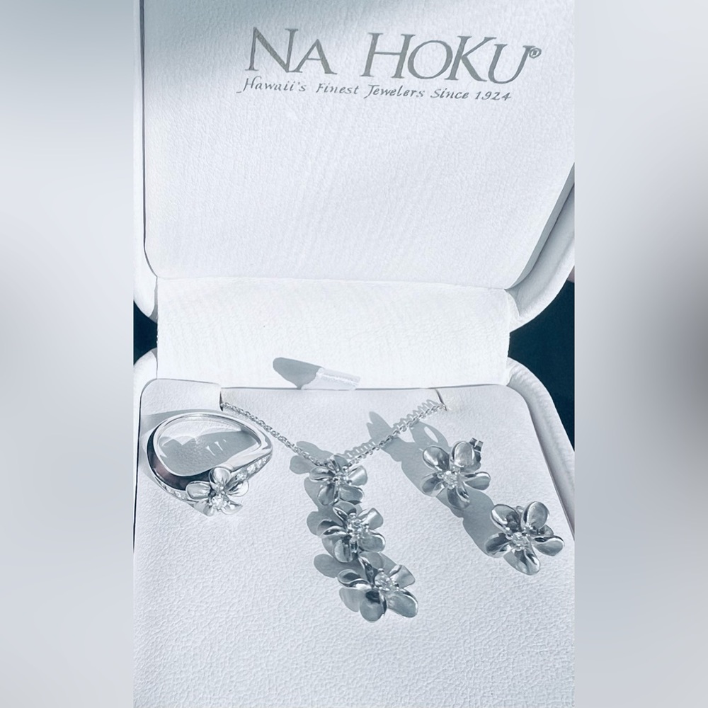 14K white gold 3-piece set from Na Hoku; includes ring, necklace, and earrings